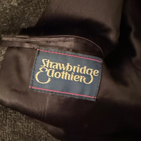 Handsome Gray Herringbone Tweed 100% Wool Long Coat  With Velvet Collar - Picture 10 of 12